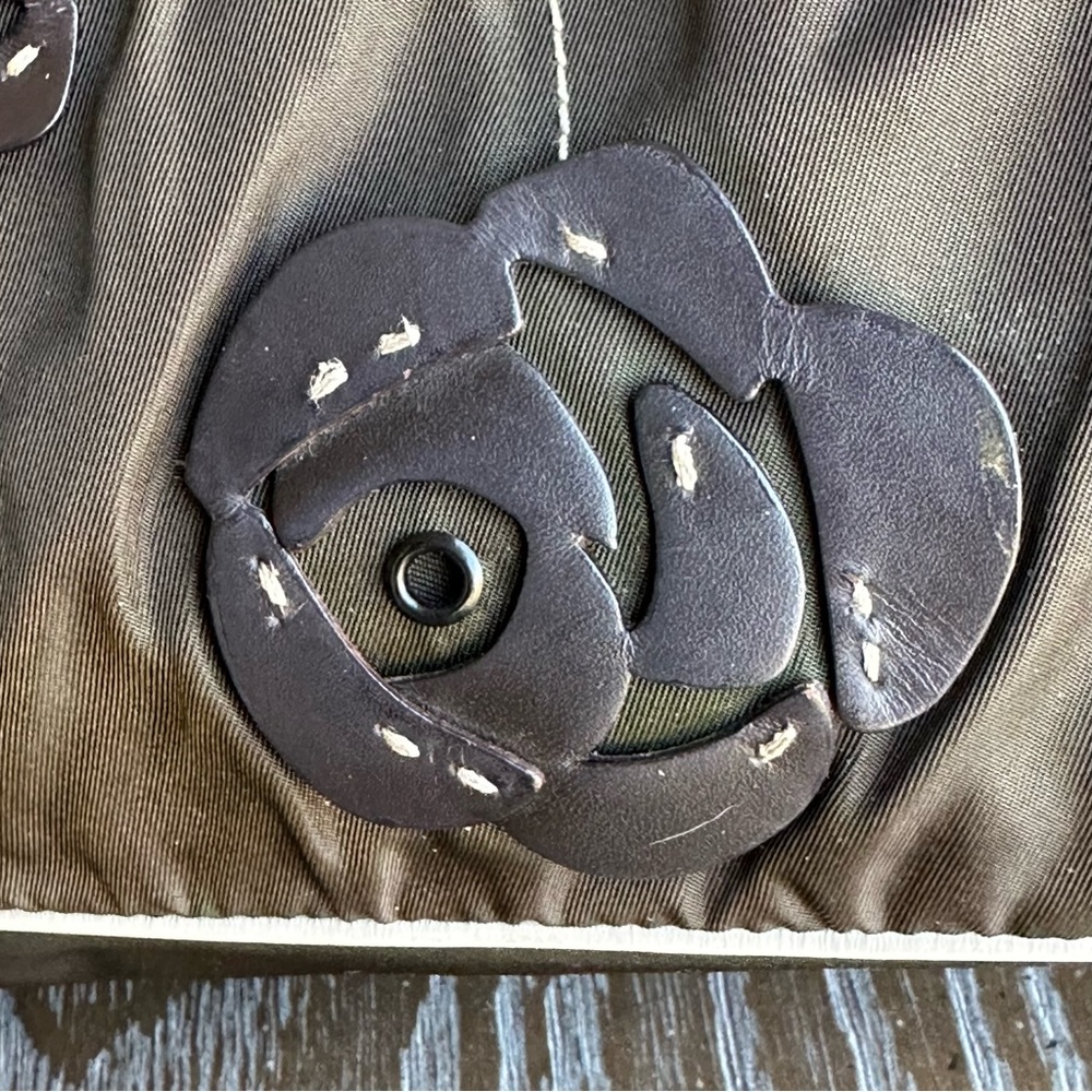 Prada Tessuto Fiori Flower Vintage Khaki Green Nylon/Leather Shoulder Bag - Picture 12 of 16